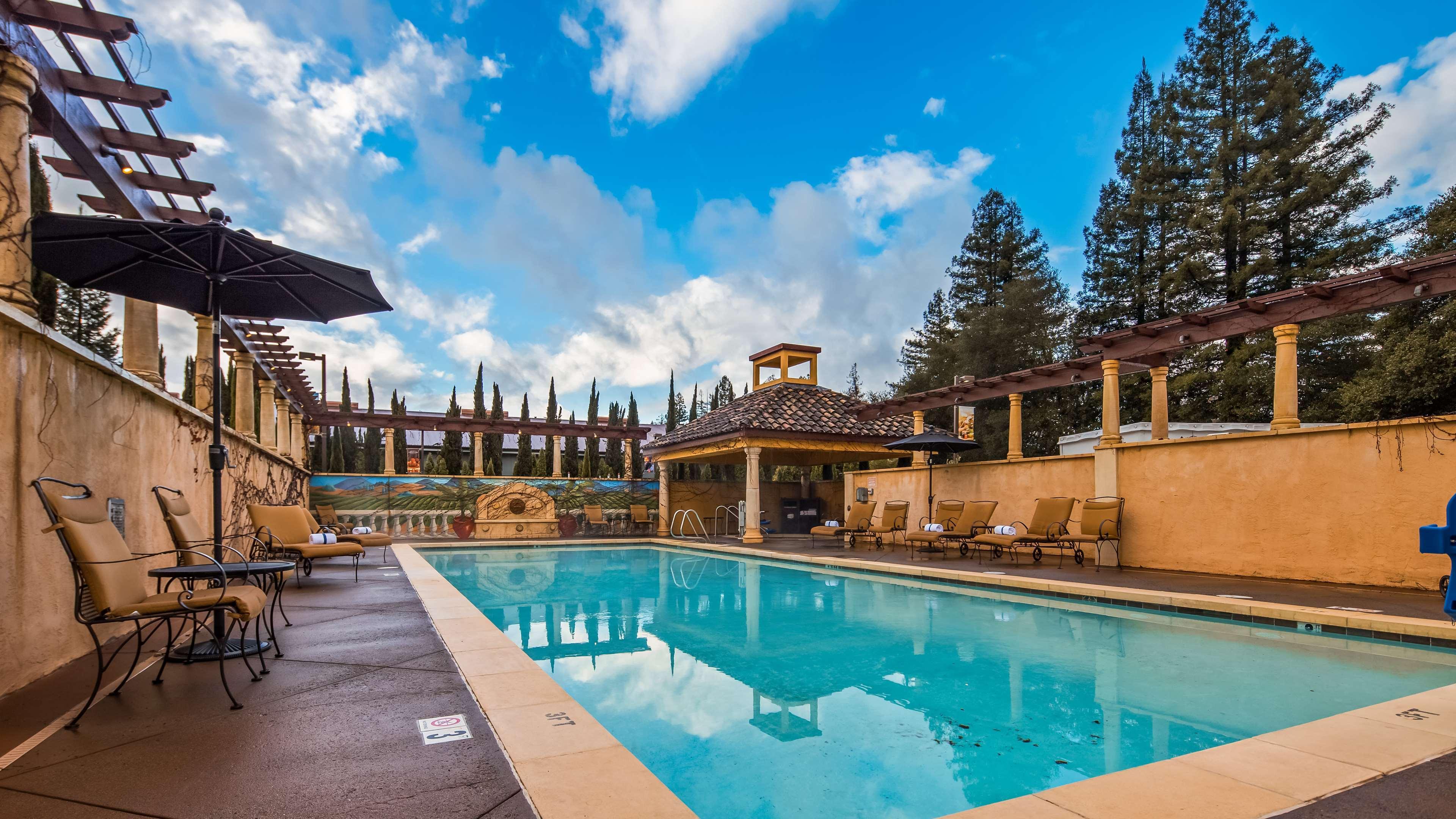 Western Dry Creek Hotel