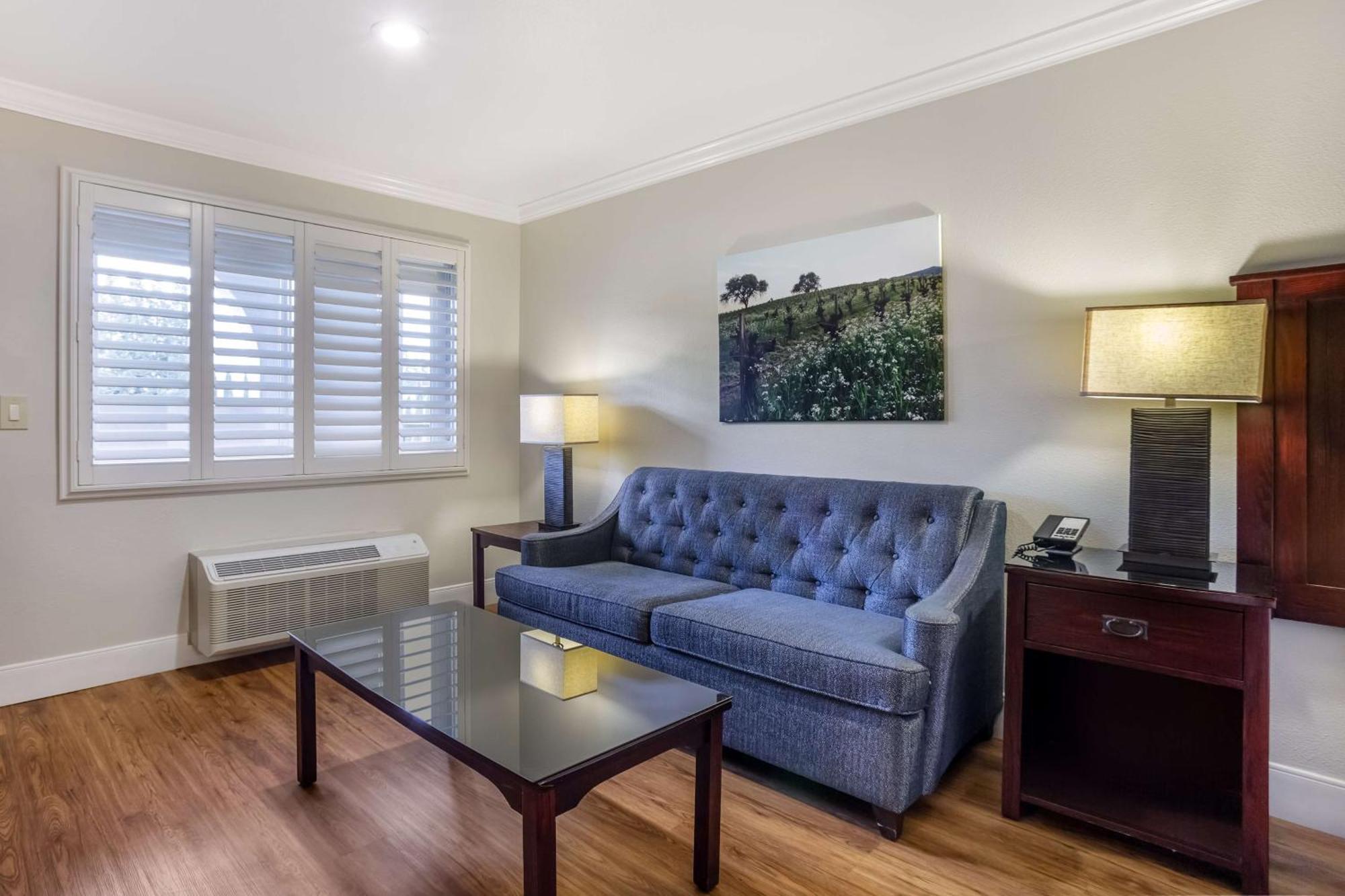 Hotel Western Dry Creek 3*