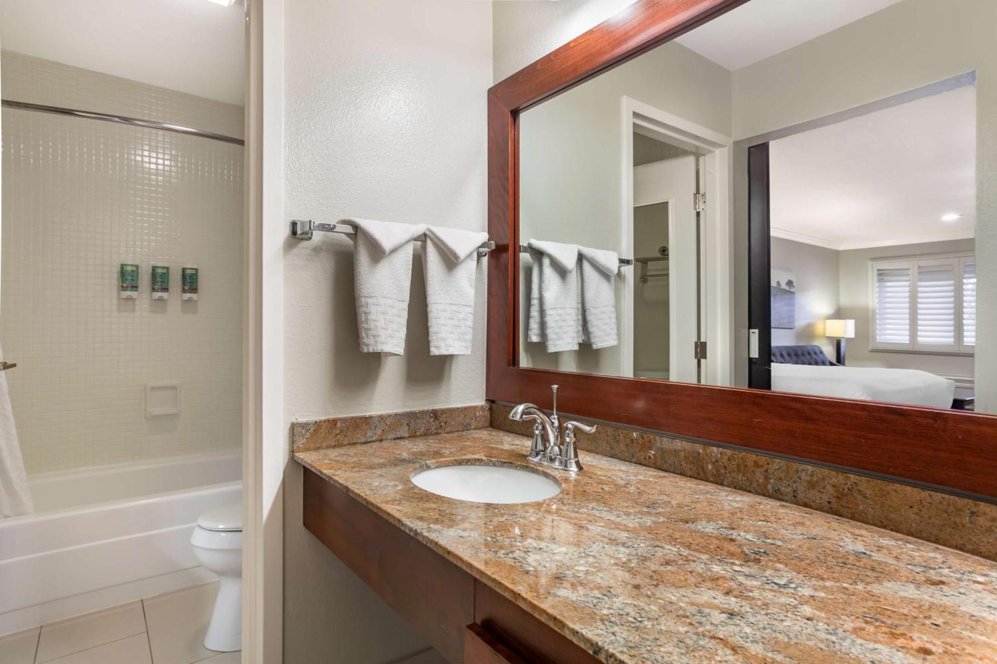Western Dry Creek 3* Healdsburg