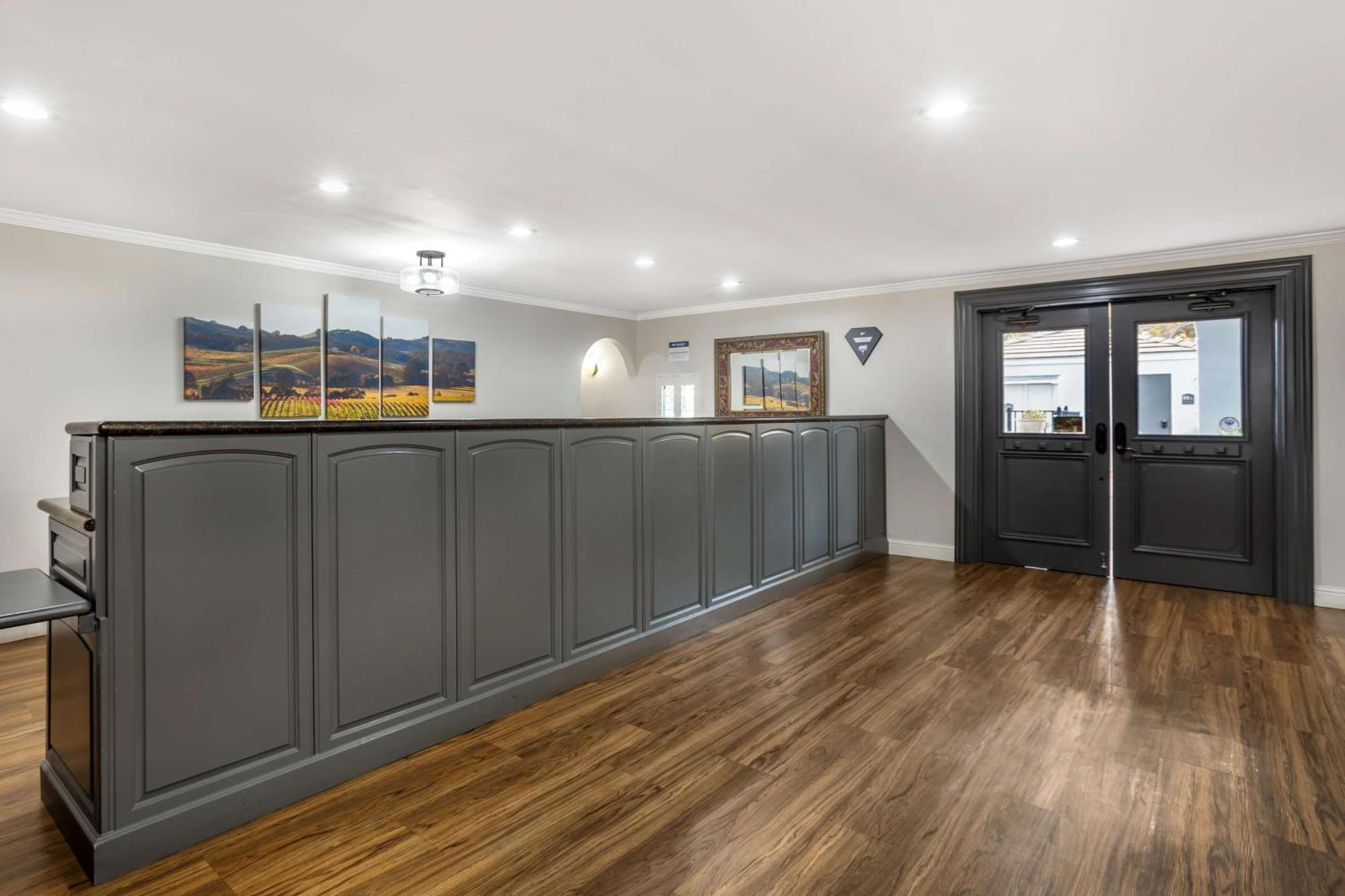 Hotel Western Dry Creek 3*